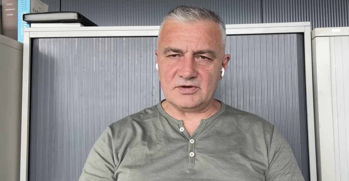Рустам Хуажев. Кадр видео
MINVAL POLITIKA / YouTube Рустам Хуажев. Кадр видео
MINVAL POLITIKA / YouTube