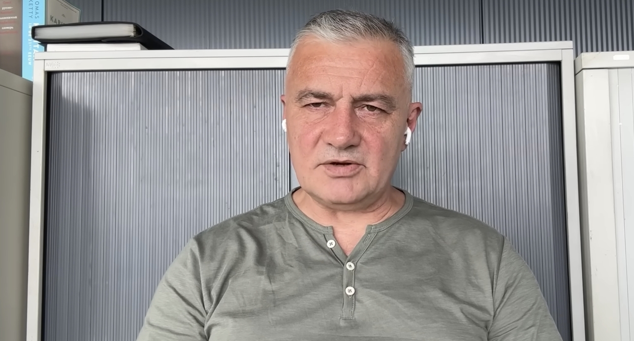 Рустам Хуажев. Кадр видео
MINVAL POLITIKA / YouTube Рустам Хуажев. Кадр видео
MINVAL POLITIKA / YouTube