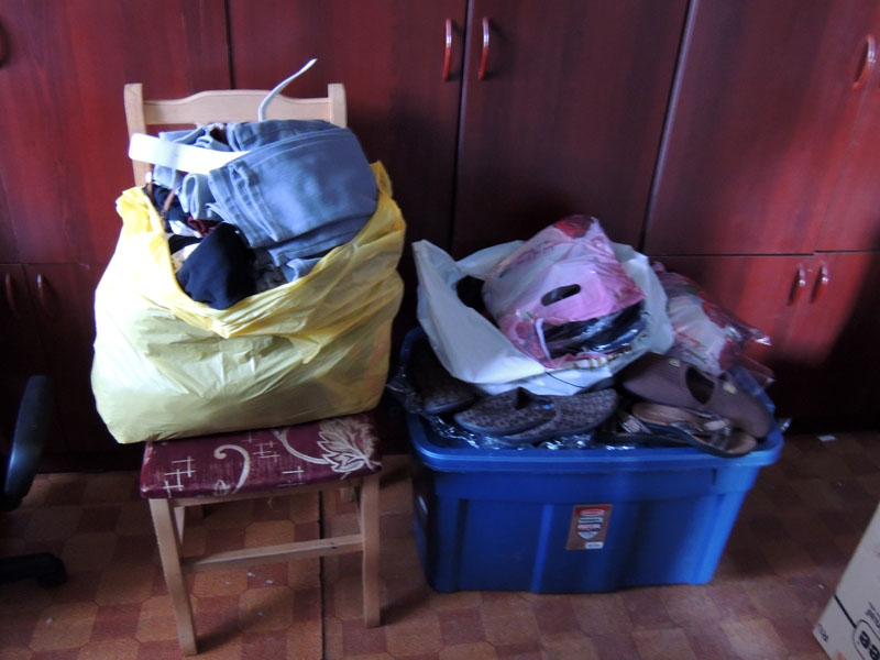 Купленные вещи на складе. Купленные вещи на складе.