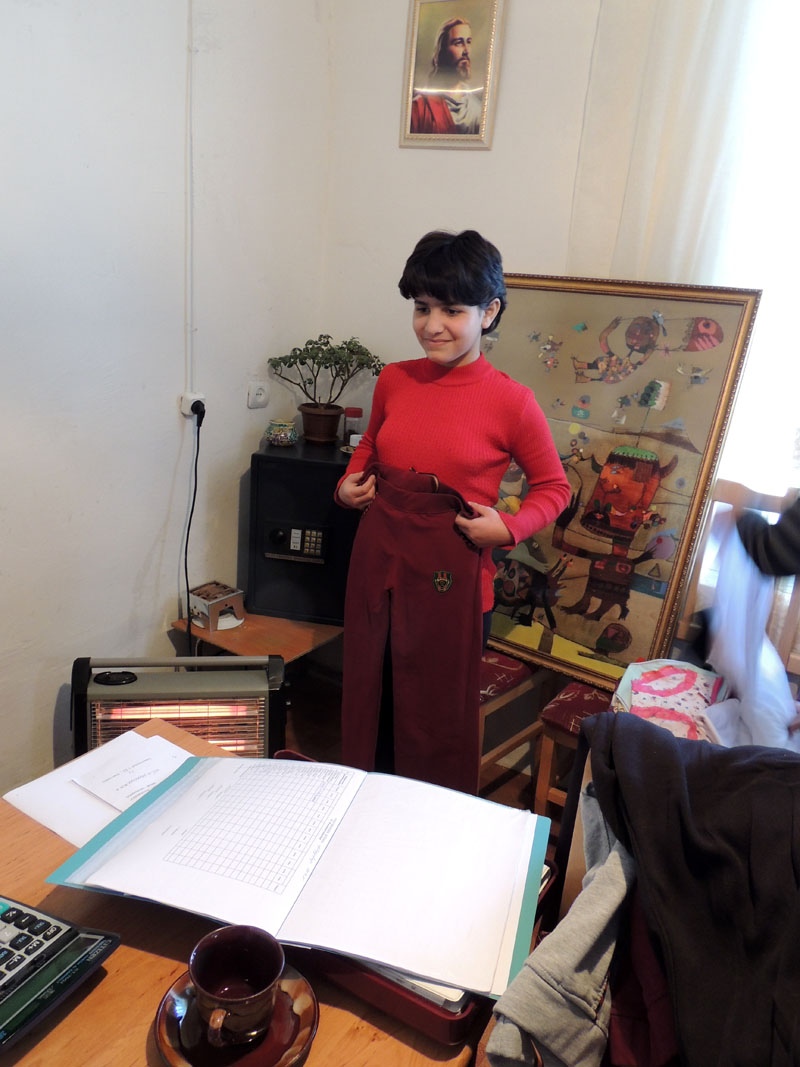 Нуне уже подобрала себе что хотела. Нуне уже подобрала себе что хотела.