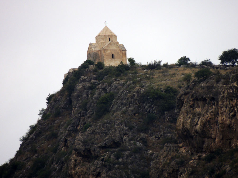 Церковь Ванкасар 7 век. Церковь Ванкасар 7 век.