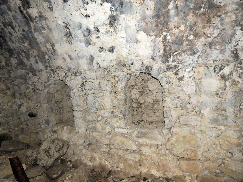 Внутри помещения. Внутри помещения.