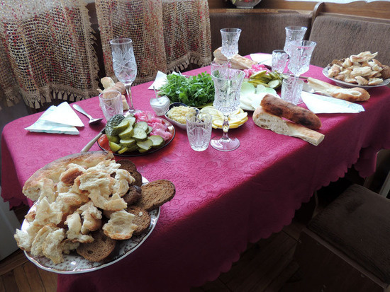 Пока хаш не принесли... Пока хаш не принесли...