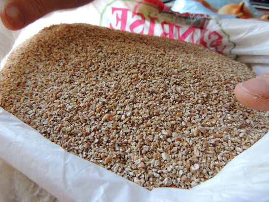 Крупно-молотое зерно для хащиля. Крупно-молотое зерно для хащиля.