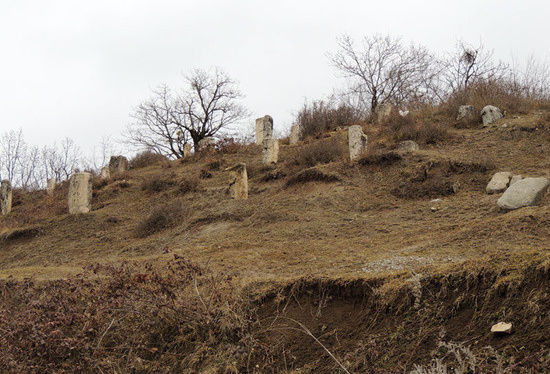 Хачкары Нагорного Карабаха. с.Кичан Мардакертского района. Хачкары Нагорного Карабаха. с.Кичан Мардакертского района.