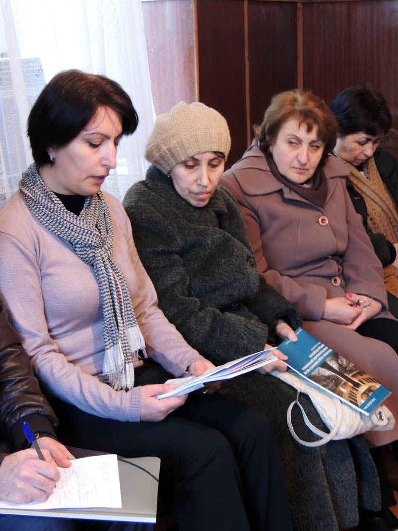 Карине Дадамян, журналистка. Мартуни. отметила важность всестороннего изучения Баскской проблемы и процесса ее решения, особенностей Баскского национального движения, 