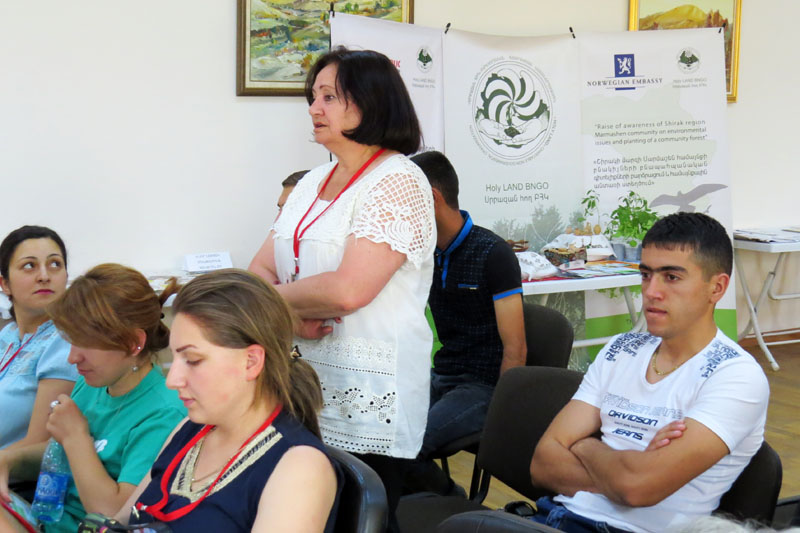 Сусанна Элбакян из НПО Святая земля. Гюмри