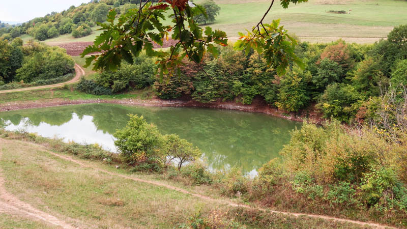 Горное озеро, фото с другого ракурса. Горное озеро, фото с другого ракурса.