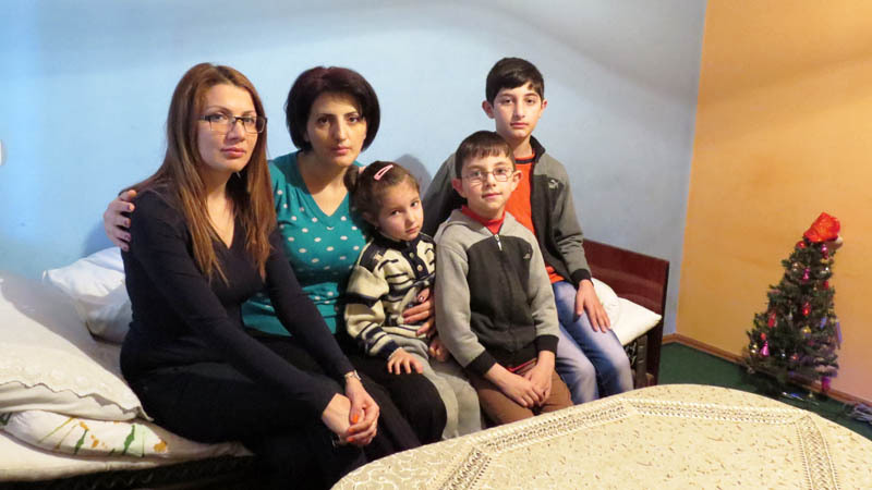 Сусанна, Араксия и её детишки. Сусанна, Араксия и её детишки.