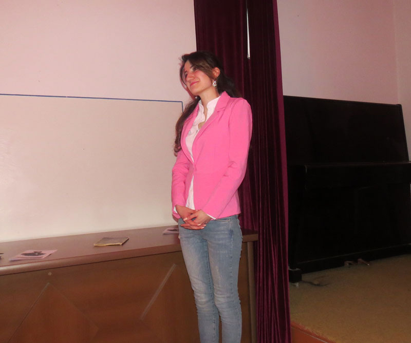 Гаяне Оганян. Идея поставить спектакль принадлежит ей.