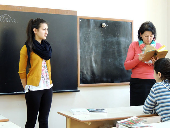 Урок русского языка в Школе №3 г.Степанакерта. Учитель Стелла Самвеловна Аракелян. Урок русского языка в Школе №3 г.Степанакерта. Учитель Стелла Самвеловна Аракелян.