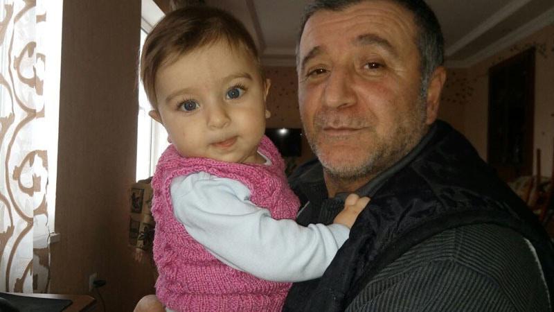 С любимым внуком Даниелом. Фото из архива Эдика Ярамишяна.